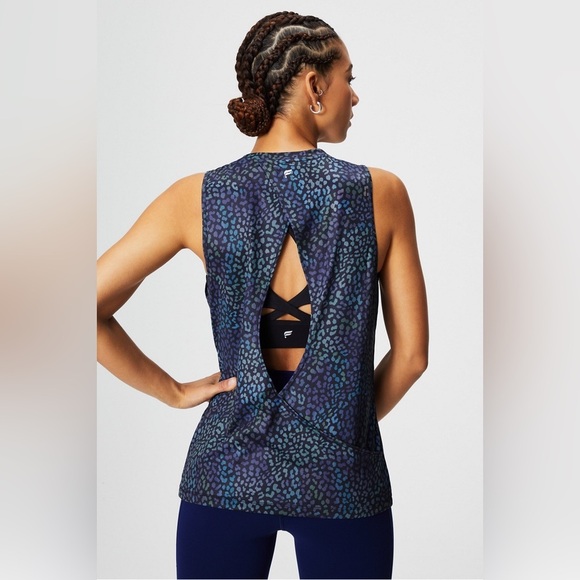 Fabletics Women’s Blue Heatmap Leopard Dry-Flex Open Back Tank - Large - Picture 2 of 6